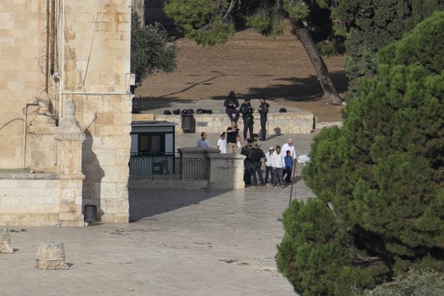 Israeli raid on Al-Aqsa Mosque compound JERUSALEM - SEPTEMBER 29: Israelis raid the Al-Aqsa Mosque compound and the adjacent Muslim Rahma (Bab al-Rahma) Cemetery outside the eastern walls during the Jewish holiday of Sukkot (Feast of Tabernacles) in Jerusalem on September 29, 2026 Gazi Samad Anadolu Jerusalem Israel. Editorial use only. Please get in touch for any other usage.  Copyright: x2026xAnadoluxGazixSamadx
