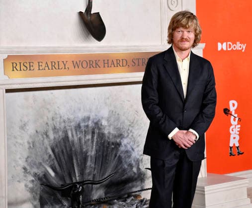 Cast member Jesse Plemons attends the premiere of the dramatic dark comedy motion picture Digger at the Director s Village in the Westwood section of Los Angeles on Monday, September 28, 2026. Storyline: The most powerful man in the world embarks on a frantic mission to prove he is humanity s savior before the disaster he s unleashed destroys everything.  LAP2026092853 JIMxRUYMEN