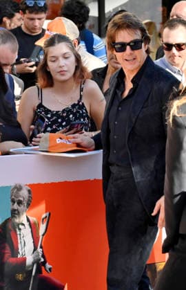 Cast member Tom Cruise mingles with fans at the premiere of the dramatic dark comedy motion picture Digger at the Director s Village in the Westwood section of Los Angeles on Monday, September 28, 2026. Storyline: The most powerful man in the world embarks on a frantic mission to prove he is humanity s savior before the disaster he s unleashed destroys everything.  LAP2026092873 JIMxRUYMEN