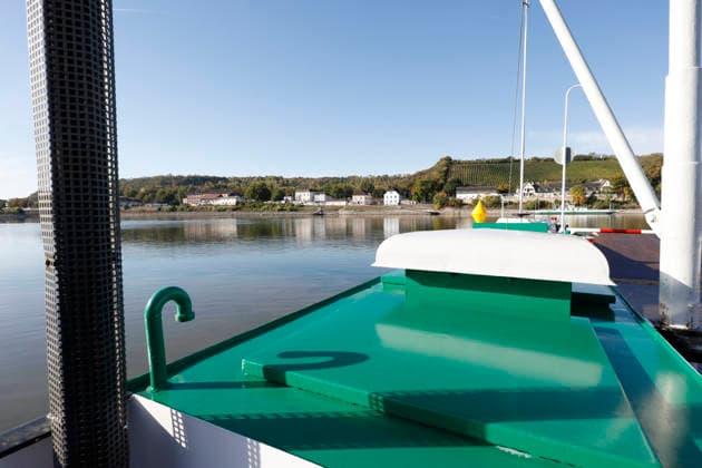 Historic Low Water Level, September 29, 2026: Due to low water levels, the Rhine currently has a water level of minus 27 centimeters at the Kornsand landing site for the Landskrone ferry between Kornsand and Nierstein, near Worms. This is a historic record low. Dredging wo