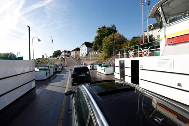 Historic Low Water Level, September 29, 2026: Due to low water levels, the Rhine currently has a water level of minus 27 centimeters at the Kornsand landing site for the Landskrone ferry between Kornsand and Nierstein, near Worms. This is a historic record low. Dredging wo