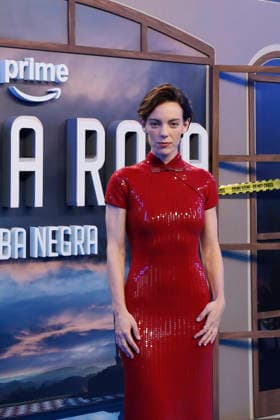 September 28, 2026, Madrid, Community Of Madrid, Spain: Spanish actress VICKY LUENGO, who plays the lead role of Antonia Scott, the most intelligent person on Earth, attends the blue carpet premiere of the second season of the Amazon Prime Video series Reina Roja: Loba Negra at Cine Capitol on Monday, September 28, 2026, in Madrid, Spain. Luengo dazzled in a red sequined Max Mara Resort 2027 gown inspired by the traditional Chinese qipao. Directed by Koldo Serra and based on the bestselling novel by Juan Gomez-Jurado, the thriller series follows Scott and her partner Jon Gutierrez as they face the Russian mafia and a dangerous hitwoman in the Costa del Sol. The exclusive debut gathered the main cast and Spanish celebrities to celebrate th - ZUMAo127 20260928_zep_o127_207 Copyright: xHugoxOrtunox