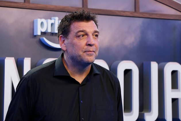 September 28, 2026, Madrid, Community Of Madrid, Spain: Spanish actor HOVIK KEUCHKERIAN, who plays the lead role of Jon Gutierrez, poses on the blue carpet during the premiere of the second season of the Amazon Prime Video series Reina Roja: Loba Negra at Cine Capitol on Monday, September 28, 2026, in Madrid, Spain. Directed by Koldo Serra and based on the bestselling novel by Juan Gomez-Jurado, the thriller series follows Gutierrez and Antonia Scott as they face the Russian mafia in the Costa del Sol. The exclusive debut gathered the main cast and Spanish celebrities to celebrate the show s upcoming global release on October 2, 2026. Madrid Spain - ZUMAo127 20260928_zep_o127_140 Copyright: xHugoxOrtunox