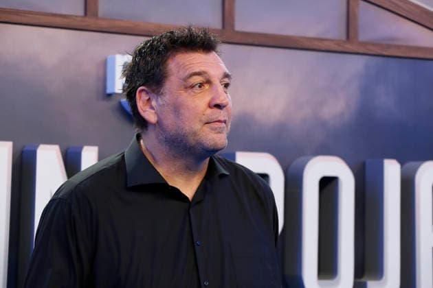 September 28, 2026, Madrid, Community Of Madrid, Spain: Spanish actor HOVIK KEUCHKERIAN, who plays the lead role of Jon Gutierrez, poses on the blue carpet during the premiere of the second season of the Amazon Prime Video series Reina Roja: Loba Negra at Cine Capitol on Monday, September 28, 2026, in Madrid, Spain. Directed by Koldo Serra and based on the bestselling novel by Juan Gomez-Jurado, the thriller series follows Gutierrez and Antonia Scott as they face the Russian mafia in the Costa del Sol. The exclusive debut gathered the main cast and Spanish celebrities to celebrate the show s upcoming global release on October 2, 2026. Madrid Spain - ZUMAo127 20260928_zep_o127_151 Copyright: xHugoxOrtunox
