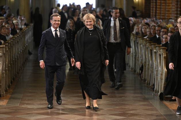 STOCKHOLM, SWEDEN, September 29, 2026 Ulf Kristersson (M) with his wife Birgitta Ed at the church service in Storkyrkan held to mark the opening of the Riksdag STOCKHOLM, SWEDEN x10070x  Copyright: xJessicaxGow TTx RIKSMÖTETS ÖPPNANDE GUDSTJÄNST 2026 Qf0Ka8P_cAI
