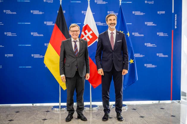 L R Johann Wadephul, CDU, Federal Minister of Foreign Affairs, and Juraj Blanar, Minister of Foreign Affairs of Slovakia, photographed during a meeting in Bratislava on September 29, 2026. Photographed on behalf of the Federal Foreign Office, Bratislava, Slovakia Copyright: xJulianexSonntagx