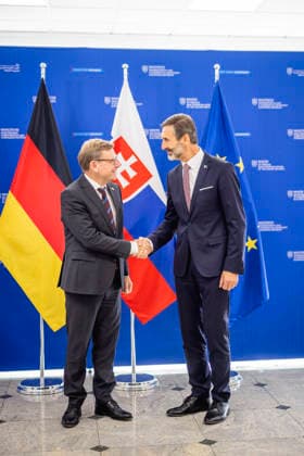 L R Johann Wadephul (CDU), Federal Minister of Foreign Affairs, and Juraj Blanar, Minister of Foreign Affairs of Slovakia, photographed during a meeting in Bratislava on September 29, 2026. Photographed on behalf of the Federal Foreign Office, Bratislava, Slovakia Copyright: xJulianexSonntagx