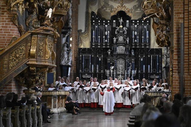 STOCKHOLM, SWEDEN 20260929 Conductor Johan Hammarström with the Stockholm Cathedral Choir at the service in Storkyrkan held to mark the opening of the Riksdag STOCKHOLM, SWEDEN x10070x  Copyright: xJessicaxGow TTx RIKSMÖTETS ÖPPNANDE GUDSTJÄNST 2026 O3aAbdYoK4w