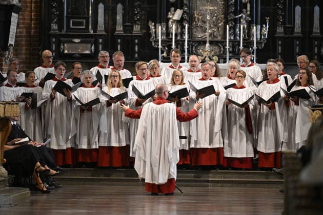 STOCKHOLM, SWEDEN 20260929 Conductor Johan Hammarström with the Stockholm Cathedral Choir at the service in Storkyrkan held to mark the opening of the Riksdag STOCKHOLM, SWEDEN x10070x  Copyright: xJessicaxGow TTx RIKSMÖTETS ÖPPNANDE GUDSTJÄNST 2026 oSs-YWFTlp8