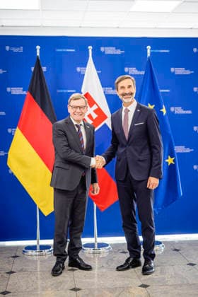 L R Johann Wadephul, CDU, Federal Minister of Foreign Affairs, and Juraj Blanar, Minister of Foreign Affairs of Slovakia, photographed during a meeting in Bratislava on September 29, 2026. Photographed on behalf of the Federal Foreign Office, Bratislava, Slovakia Copyright: xJulianexSonntagx