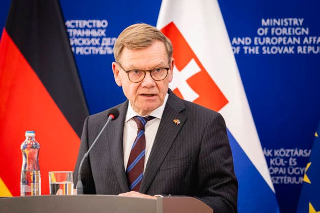 Johann Wadephul, CDU, Federal Minister of Foreign Affairs, photographed during a press conference in Bratislava on September 29, 2026. Photographed on behalf of the Federal Foreign Office in Bratislava, Slovakia. Copyright: xJulianexSonntagx
