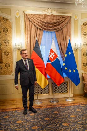 Johann Wadephul (CDU), Federal Minister of Foreign Affairs, at the official residence of the Prime Minister of Slovakia in Bratislava, September 29, 2026. Photographed on behalf of the Federal Foreign Office, Bratislava, Slovakia Copyright: xJulianexSonntagx