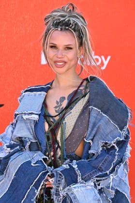 Eleanor Barnes Snitchery at the premiere of the movie *Digger* at Directors Village in Los Angeles, September 28, 2026 Foto:xD.xStarbuckx xFuturexImagex digger_6105