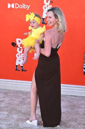 Kimberley Crossman with her daughter Coco Joan Walsh at the premiere of the movie *Digger* at Directors Village in Los Angeles, September 28, 2026 Foto:xD.xStarbuckx xFuturexImagex digger_6117