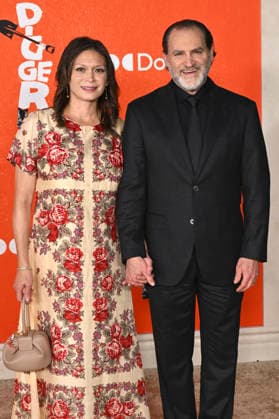 Michael Stuhlbarg with his wife, Mai Linh Lofgren, at the premiere of the movie *Digger* at Directors Village in Los Angeles, September 28, 2026 Foto:xD.xStarbuckx xFuturexImagex digger_6193