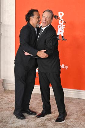 Alejandro González Inárritu and John Goodman at the premiere of the movie *Digger* at Directors Village in Los Angeles, September 28, 2026 Foto:xD.xStarbuckx xFuturexImagex digger_6208