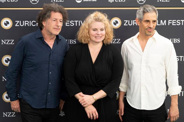 Michael Dweck, Reta Guetg, and Gregory Kershaw at the premiere of the documentary *Burgundy* at the 22nd Zurich Film Festival at Corso Zurich, September 28, 2026 Foto:xA.xRaemyx xFuturexImagex burgundy_6914
