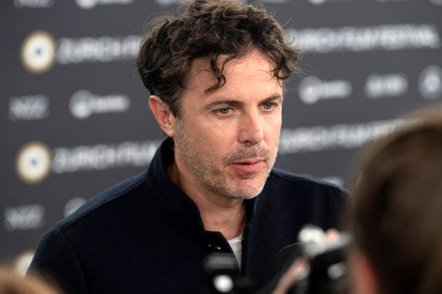 Casey Affleck at the premiere of the film *Company* at the 22nd Zurich Film Festival at the Corso Zurich, September 28, 2026 Foto:xA.xRaemyx xFuturexImagex company_6955