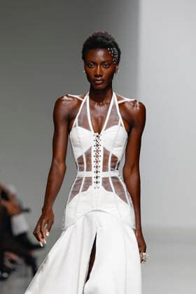 A model walks the runway during the Weinsanto Ready-to-Wear Spring Summer 2027 fashion show as part of Paris Fashion Week on September 28, 2026, in Paris, France. Bestimage, Paris, France  Copyright: xAgencex xBestimagexAgencex xBestimagex