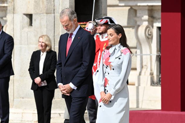 The King and Queen Welcome the President of the French Republic, Emmanuel Macron, and the First Lady with Honors King Felipe VI and Queen Letizia await the arrival of the President of the French Republic, Emmanuel Macron, and First Lady Brigitte Macron at the Royal Palace on September 29, 2026, in Madrid, Spain. This state visit will serve to highlight and strengthen the ties and bilateral relations between the two countries. ROYALTY PRESIDENCY HONORS PRESIDENT KING QUEEN ROYAL PALACE José Madrid Madrid Spain  Copyright: xJosÃ xOlivax 7807886