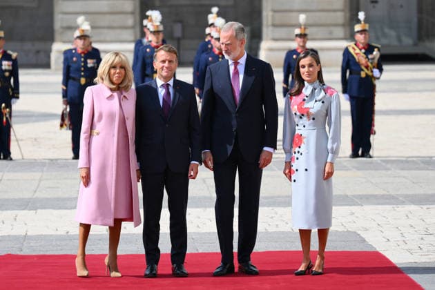 State visit to Spain of French Presidential couple - Welcome Ceremony French President Emmanuel Macron and his wife Brigitte Macron, Spanish King Felipe VI, Spanish Queen Letizia pictured during welcome ceremony at Royal Palace in Madrid, Spain on September 29, 2026. French Presidential couple pays a two-day state visit to Spain. Photo by Eliot Blondet ABACAPRESS.COM Madrid Spain  Copyright: xBlondetxEliot ABACAx