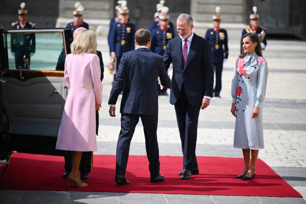 State visit to Spain of French Presidential couple - Welcome Ceremony French President Emmanuel Macron and his wife Brigitte Macron, Spanish King Felipe VI, Spanish Queen Letizia pictured during welcome ceremony at Royal Palace in Madrid, Spain on September 29, 2026. French Presidential couple pays a two-day state visit to Spain. Photo by Eliot Blondet ABACAPRESS.COM Madrid Spain  Copyright: xBlondetxEliot ABACAx