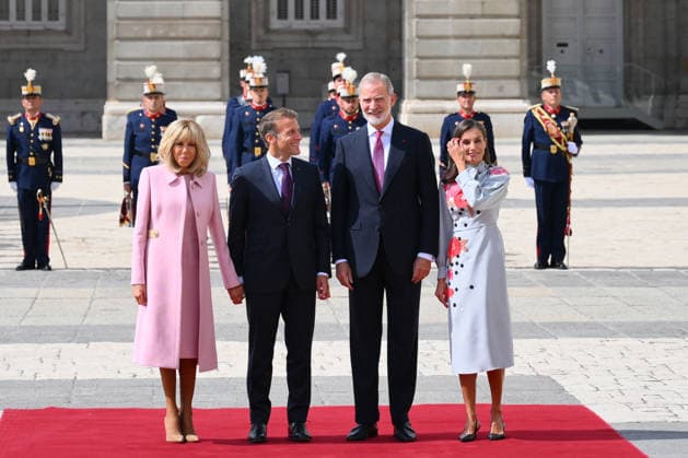 State visit to Spain of French Presidential couple - Welcome Ceremony French President Emmanuel Macron and his wife Brigitte Macron, Spanish King Felipe VI, Spanish Queen Letizia pictured during welcome ceremony at Royal Palace in Madrid, Spain on September 29, 2026. French Presidential couple pays a two-day state visit to Spain. Photo by Eliot Blondet ABACAPRESS.COM Madrid Spain  Copyright: xBlondetxEliot ABACAx