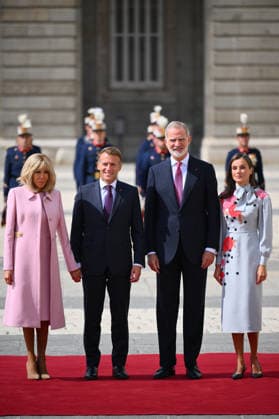 State visit to Spain of French Presidential couple - Welcome Ceremony French President Emmanuel Macron and his wife Brigitte Macron, Spanish King Felipe VI, Spanish Queen Letizia pictured during welcome ceremony at Royal Palace in Madrid, Spain on September 29, 2026. French Presidential couple pays a two-day state visit to Spain. Photo by Eliot Blondet ABACAPRESS.COM Madrid Spain  Copyright: xBlondetxEliot ABACAx