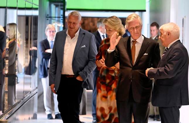 Royal Visit To The Province Of Liege SERAING, BELGIUM - SEPTEMBER 29: King Philippe and Queen Mathilde are visiting the province of Liège. The King and Queen visit the Val Saint Lambert crystal factory, which is celebrating its 200th anniversary this year. Following a presentation on the history and redevelopment of the site, the King and Queen will tour the museum and view the famous Vase of the Nine Provinces. The visit concludes with a glassblowing demonstration in the workshop. September 29, 2026 in Seraing, Belgium, 29 09 2026 Seraing Belgium  Copyright: xBertxVanxDenxBrouckex