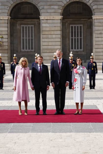 29-09-2026 Madrid Queen Letizia and King Felipe with Emmanuel Macron and Brigitte Macron during the official welcome at the royal palace in Madrid on the 1st day of the 2 day statevisit to Spain. No Spain Â  Copyright: xPPEx