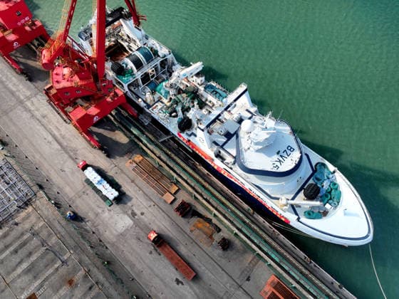 Antarctic Long-distance Fishing Vessel The SHEN LAN Antarctic ocean fishing vessel was unloaded with Antarctic krill powder at the Dongliang Port in Lianyungang, Jiangsu Province, China on September 29, 2026. Lianyungang Jiangsu China  Copyright: xCFOTOx i1790711249386
