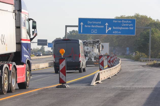 Record construction time for four new bridges at the Herne highway interchange; rapid construction method; press conference by Autobahn GmbH; record construction time; a first in Germany was the construction of the bridges using prefabricated components; traffic will resume as usual on the A42 immediately after the bridges open; Herne, North Rhine-Westphalia, DEU, Germany, September 29, 2026
