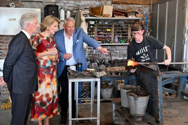 Royal Visit To The Province Of Liege SERAING, BELGIUM - SEPTEMBER 29: King Philippe and Queen Mathilde are visiting the province of Liège. The King and Queen visit the Val Saint Lambert crystal factory, which is celebrating its 200th anniversary this year. Following a presentation on the history and redevelopment of the site, the King and Queen will tour the museum and view the famous Vase of the Nine Provinces. The visit concludes with a glassblowing demonstration in the workshop. September 29, 2026 in Seraing, Belgium, 29 09 2026 Seraing Belgium  Copyright: xBertxVanxDenxBrouckex