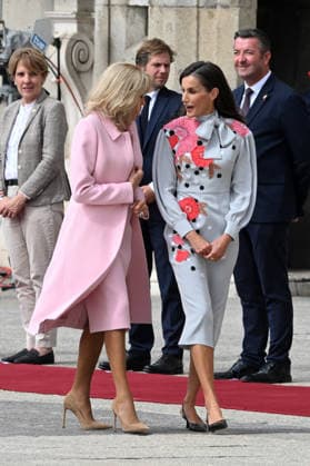 The King and Queen Welcome the President of the French Republic, Emmanuel Macron, and the First Lady with Full Honors. First Lady Brigitte Macron and Queen Letizia during the reception with full honors at the Royal Palace on September 29, 2026, in Madrid, Spain. This state visit will serve to highlight and strengthen the ties and bilateral relations between the two countries. ROYALTY José Madrid Madrid Spain  Copyright: xJosÃ xOlivax 7808212