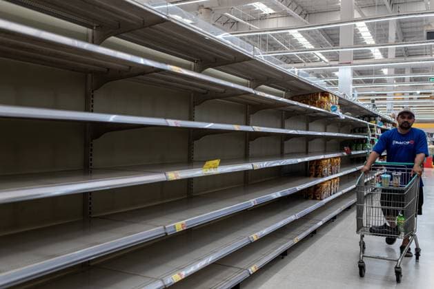 September 29, 2026, Bangkok, Thailand: The shelves of a department store stand empty during a flood triggered by heavy rain..Bangkok authorities have declared disaster zones across the city after heavy rain following a strong low-pressure system and seasonal monsoon patterns. Bangkok Thailand - ZUMAs197 20260929_aaa_s197_079 Copyright: xPeeraponxBoonyakiatx