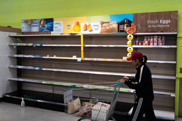 September 29, 2026, Bangkok, Thailand: The shelves of a department store stand empty during a flood triggered by heavy rain..Bangkok authorities have declared disaster zones across the city after heavy rain following a strong low-pressure system and seasonal monsoon patterns. Bangkok Thailand - ZUMAs197 20260929_aaa_s197_076 Copyright: xPeeraponxBoonyakiatx