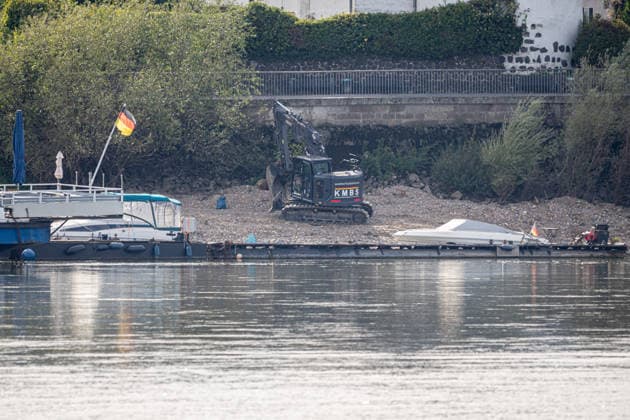 Bomb Disposal in Cologne-Rodenkirchen, September 29, 2026. The bomb was removed and must be detonated in a controlled manner at another location. View fr Copyright: xMarcxJohnx