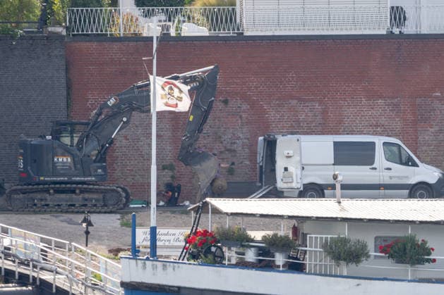 Bomb Disposal in Cologne-Rodenkirchen, September 29, 2026. The bomb was removed and must be detonated in a controlled manner at another location. View fr Copyright: xMarcxJohnx