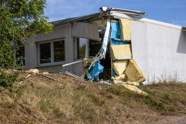 Emergency vehicle crashes into school container in Kreuzerfeld, Rottenburg am Neckar, on September 29, 2026, Emergency vehicle crashes into school container in Kreuzerfeld, Rottenburg am Neckar, September 29, 2026, school container DROFITSCH EIBNER Copyright: xEibner-Pressefoto DimitrixDrofitx EP_ddh