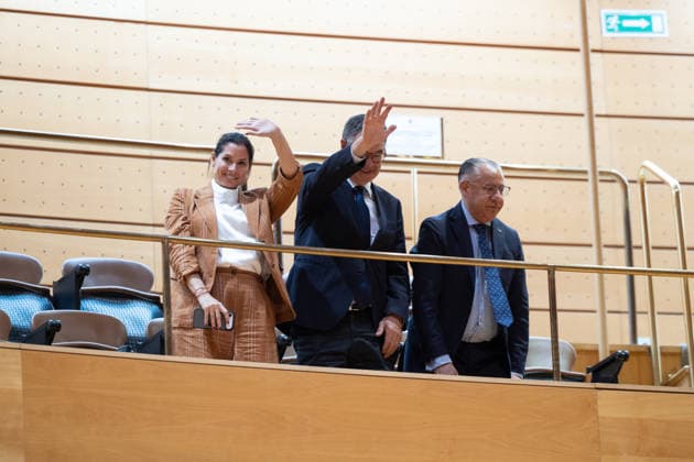 The Senate plenary session debates a motion on Democratic Memory, with the housing crisis as the underlying issue. The current president of the Andean Parliament, Chilean Senator Manuel José Ossandón, greets the Senate during a plenary session on September 29, 2026, in Madrid, Spain. The opposition will debate a motion on the Law on Democratic Memory and a proposal to create a commission on Ceuta. In addition, various committees will examine initiatives on workplace inclusion for people with disabilities, Sahrawi nationality, and the ban on conversion therapy. SEPTEMBER 29, 2026 Jesús Hellí Madrid, Spain Copyright: xJesusxHellinx 7808518
