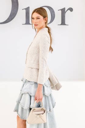 Karlie Kloss at the photocall for the Christian Dior Spring Summer 2027 Women s Ready-to-Wear Collection show during Paris Fashion Week (PFW) at the Jardin des Tuileries in Paris, France, on September 29, 2026. Olivier Borde, Bestimage. Photocall for the Christian Dior Women’s Ready-to-Wear Spring Summer 2027 show as part of Paris Fashion Week on September 29, 2026, in Paris, France. Paris, France  Copyright: xOLIVIERxBORDEx xBESTIMAGExOLIVIERxBORDEx xBESTIMAGEx