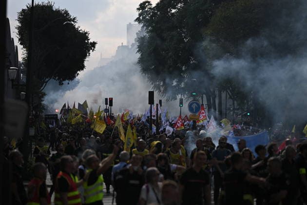 Firefighters gathered and marched through the French capital today. Among other things, they are calling for better staffing levels and more favourable working conditions in terms of both staff numbers and equipment. - 29 09 2026 - France Paris -  JulienxMattiax xLexPictorium LePictorium_0341344