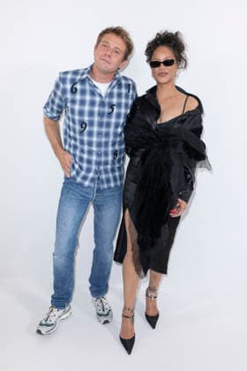 Jonathan Anderson and Rihanna at the backstage photocall for the Dior Women s Ready-to-Wear Spring Summer 2027 Collection fashion show during Paris Fashion Week, September 29, 2026. Olivier Borde, Bestimage. Greeting at the Dior Women’s Ready-to-Wear Spring Summer 2027 Collection fashion show during Paris Fashion Week, September 29, 2026, Paris, France.  Copyright: xOLIVIERxBORDEx xBESTIMAGExOLIVIERxBORDEx xBESTIMAGEx