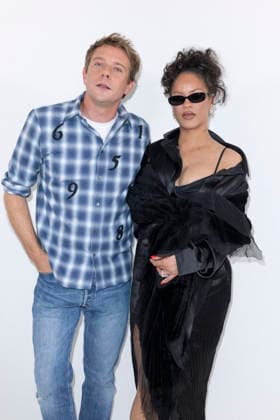 Jonathan Anderson and Rihanna at the backstage photocall for the Dior Women s Ready-to-Wear Spring Summer 2027 Collection fashion show during Paris Fashion Week, September 29, 2026. Olivier Borde, Bestimage. Greeting at the Dior Women’s Ready-to-Wear Spring Summer 2027 Collection fashion show during Paris Fashion Week, September 29, 2026, Paris, France.  Copyright: xOLIVIERxBORDEx xBESTIMAGExOLIVIERxBORDEx xBESTIMAGEx