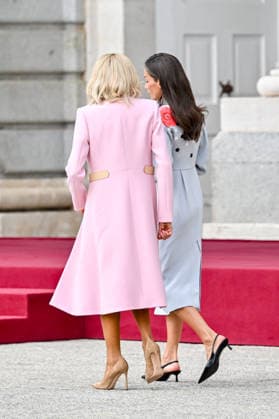 French President Emmanuel Macron and his wife, First Lady Brigitte Macron, are welcomed by King Felipe VI of Spain and Queen Letizia of Spain during an official ceremony at the Royal Palace in Madrid, as part of a state visit to Madrid, Spain, on September 29, 2020 Christian Liewig Bestimage French President Emmanuel Macron and his wife Brigitte Macron are welcomed by King Felipe VI and Queen Letizia of Spain at an official ceremony at the Royal Palace of Madrid during a state visit to Madrid, Spain, on September 29, 2026 Madrid, Spain Copyright: xChristianxLiewigx xBestimagexChristianxLiewigx xBestimagex