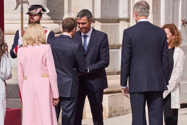 September 29, 2026, Madrid, Madrid, Spain: KING FELIPE VI of Spain and QUEEN LETIZIA of Spain and Prime Minister PEDRO SANCHEZ welcome the President of the French Republic, EMMANUEL MACRON, and First Lady BRIGITTE MACRON on the occasion of their official visit Madrid Spain - ZUMAc260 20260929_zep_c260_013 Copyright: xMikexChicorrox