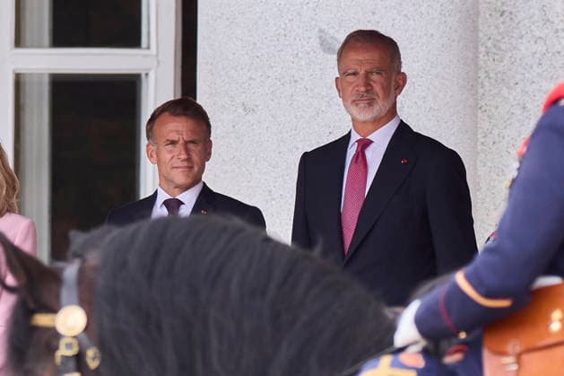 September 29, 2026, Madrid, Madrid, Spain: KING FELIPE VI of Spain and QUEEN LETIZIA of Spain welcome the President of the French Republic, EMMANUEL MACRON, and First Lady BRIGITTE MACRON on the occasion of their official visit Madrid Spain - ZUMAc260 20260929_zep_c260_021 Copyright: xMikexChicorrox