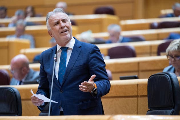 The Senate plenary session debates a motion on Democratic Memory, with the housing crisis as the underlying issue. The Minister of Territorial Policy and Democratic Memory, Ángel Víctor Torres, speaks during a plenary session in the Senate on September 29, 2026, in Madrid, Spain. The opposition will debate a motion on the Democratic Memory Act and a proposal to establish a commission on Ceuta. In addition, various committees will examine initiatives on workplace inclusion for people with disabilities, Sahrawi nationality, and the ban on conversion therapy. SEPTEMBER 29, 2026 SENATE POLITICAL MINISTERS Jesús Hellí Madrid Madrid, Spain Copyright: xJesusxHellinx 7808672