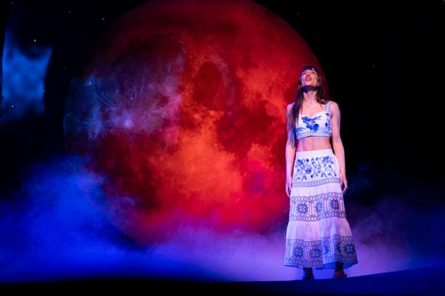 September 29, 2026, Madrid, Spain: Amanda Digon performs during the presentation of the musical *El Alma al Aire* based on the songs of Alejandro Sanz at the Coliseum Theatre. Madrid Spain - ZUMAs197 20260929_aaa_s197_152 Copyright: xAtilanoxGarciax