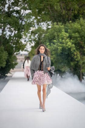 PFW - Dior Runway A model walks the runway during the Christian Dior Womenswear Spring Summer 2027 show as part of Paris Fashion Week on September 29, 2026 in Paris, France. Photo by Alexis Jumeau ABACAPRESS.COM Paris France  Copyright: xJumeauxAlexis ABACAx